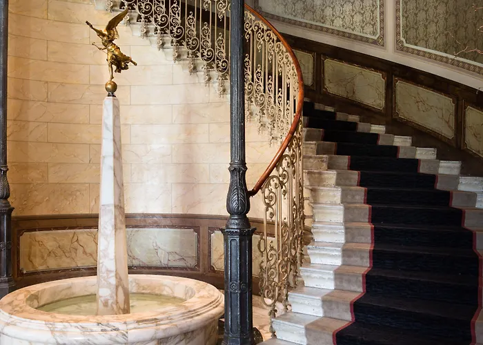 Отель Victoria Jungfrau Grand & 5*